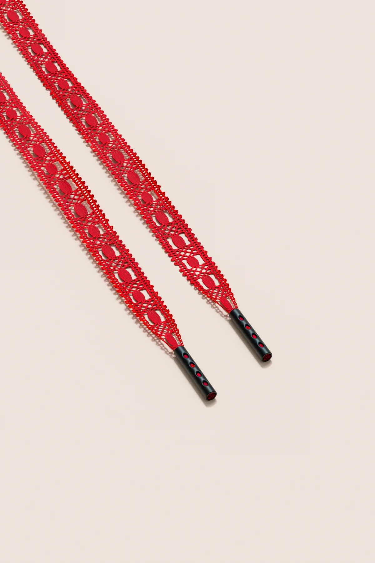 Senkels Pomegranate Crochet Shoelaces with Black Matte Aglets