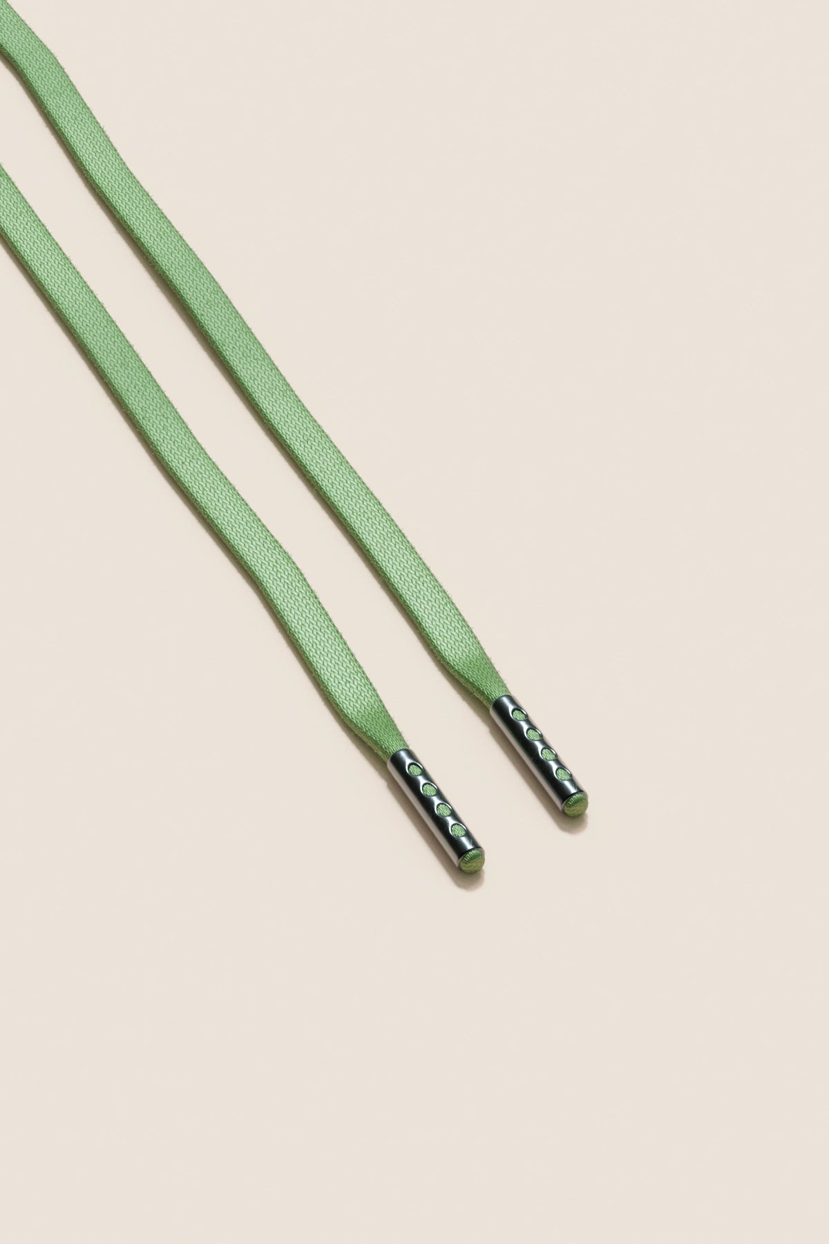 Senkels Grass Green 3mm Flat Waxed Shoelaces with Black Nickel Aglets