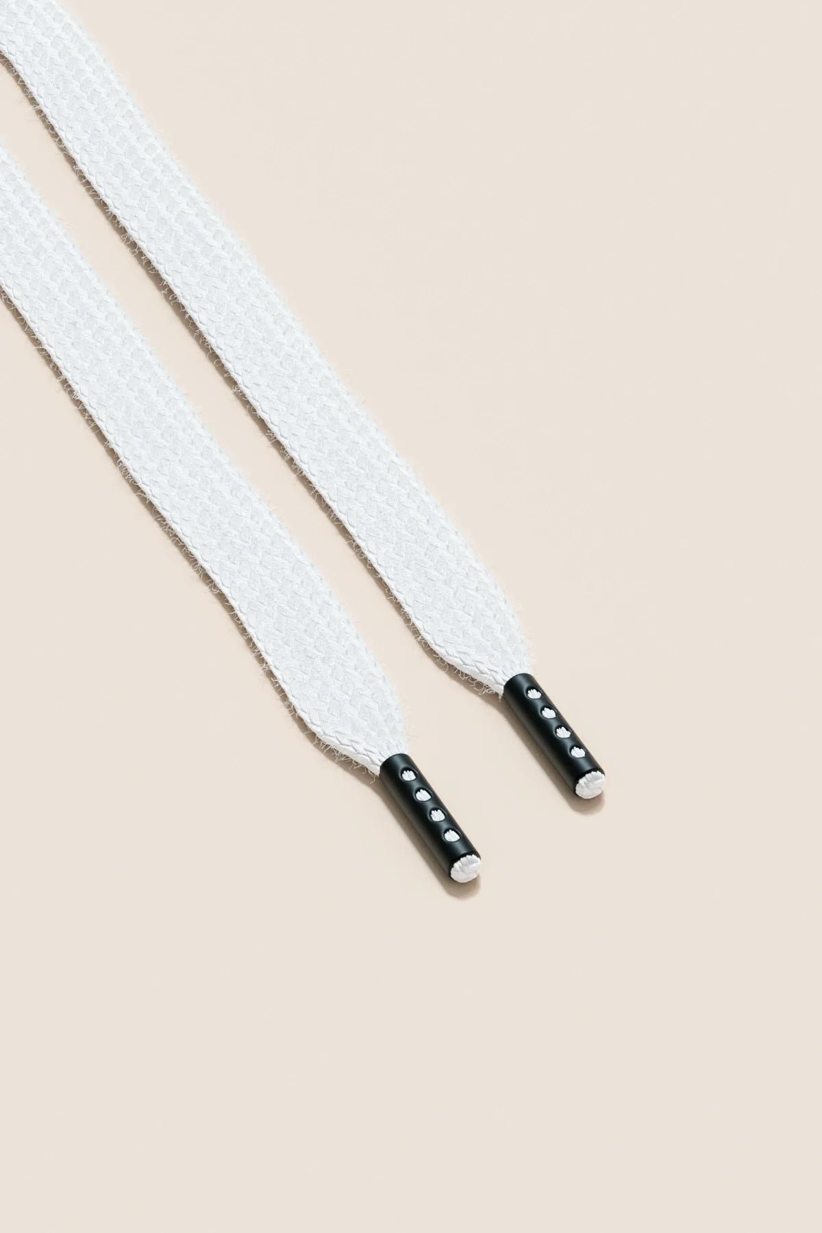 Myrqvist Oaxen Monochrom II - White